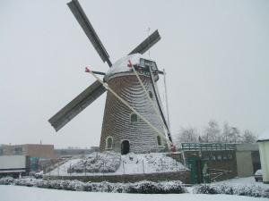 De Zuidmolen in de sneeuw