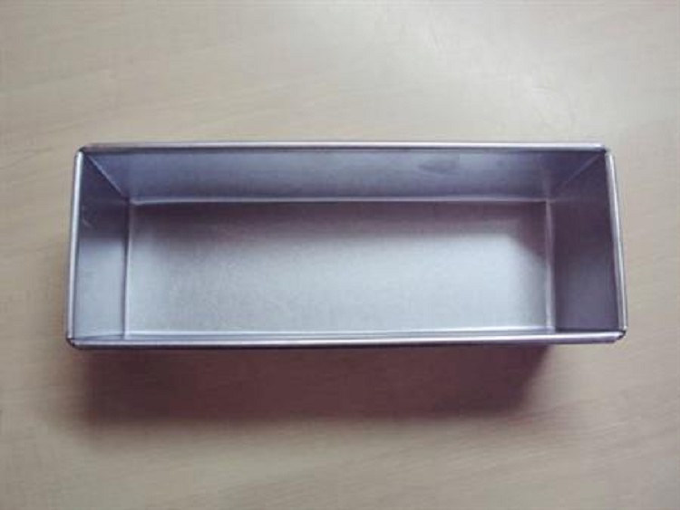 Broodblik alusteel 300 x 105 x 85 mm.